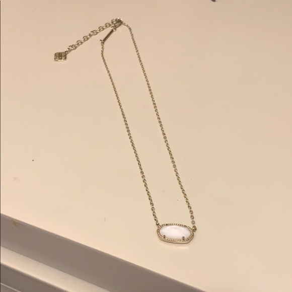 Kendra Scott necklace (white stone) - Picture 4 of 4